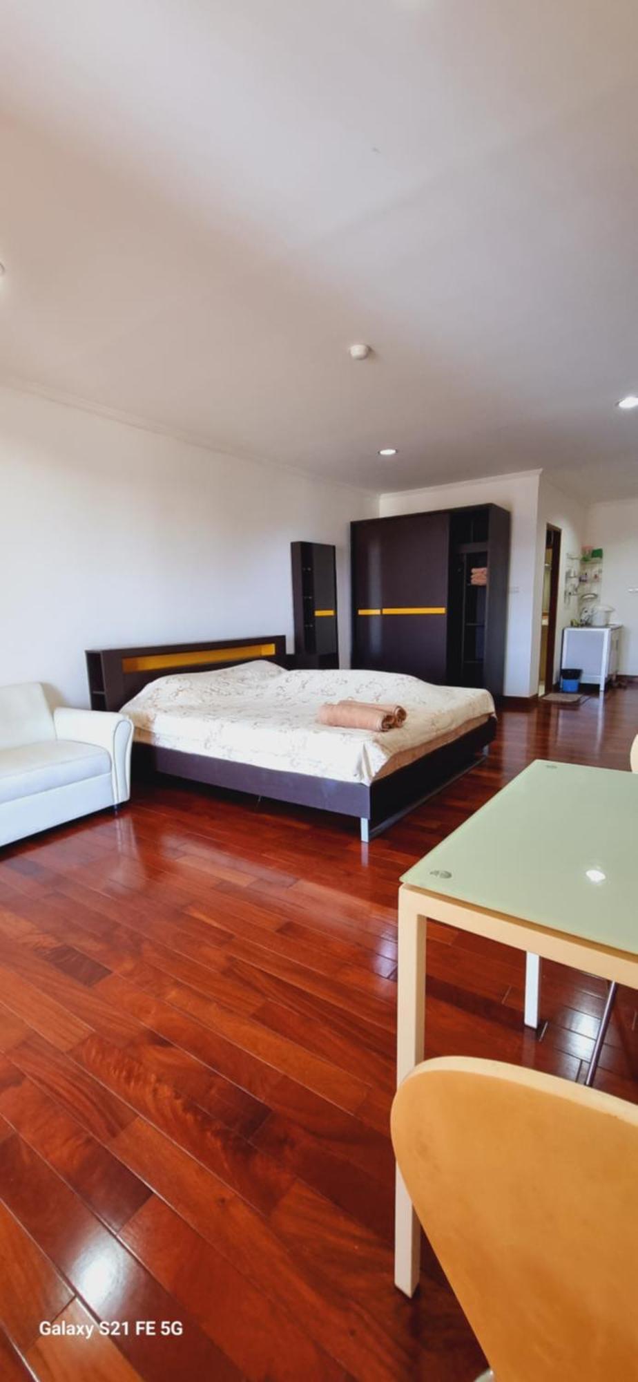Hua Hin Baanklang Condo By Petch Exterior photo