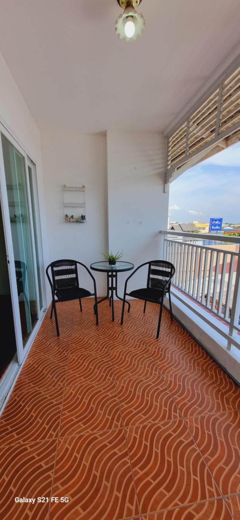 Hua Hin Baanklang Condo By Petch Exterior photo